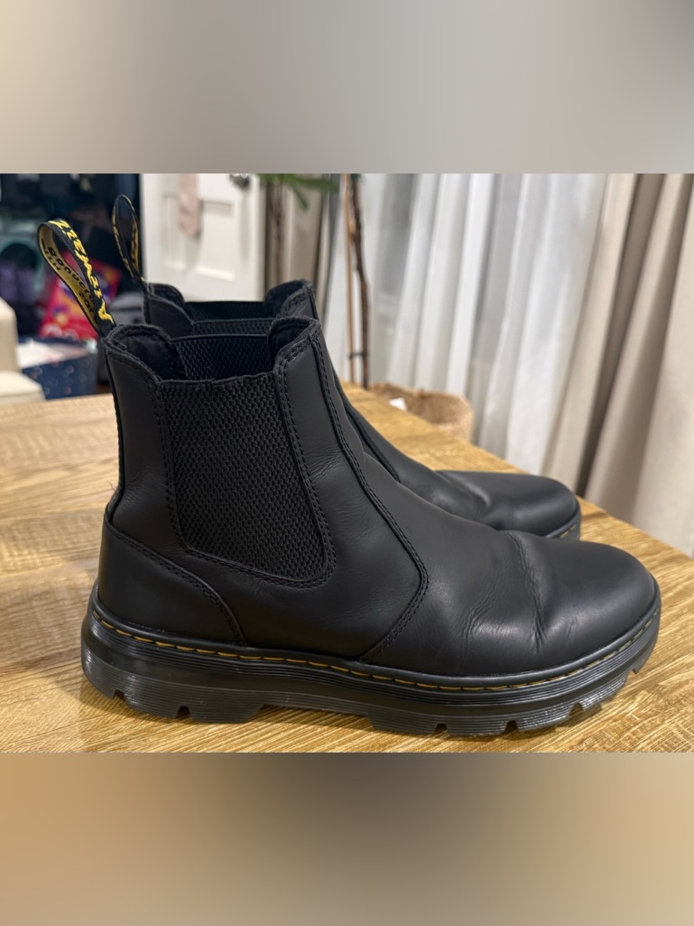 Dr. Martens Embury Chelsea Boots size 12 in Black - Picture 2 of 9